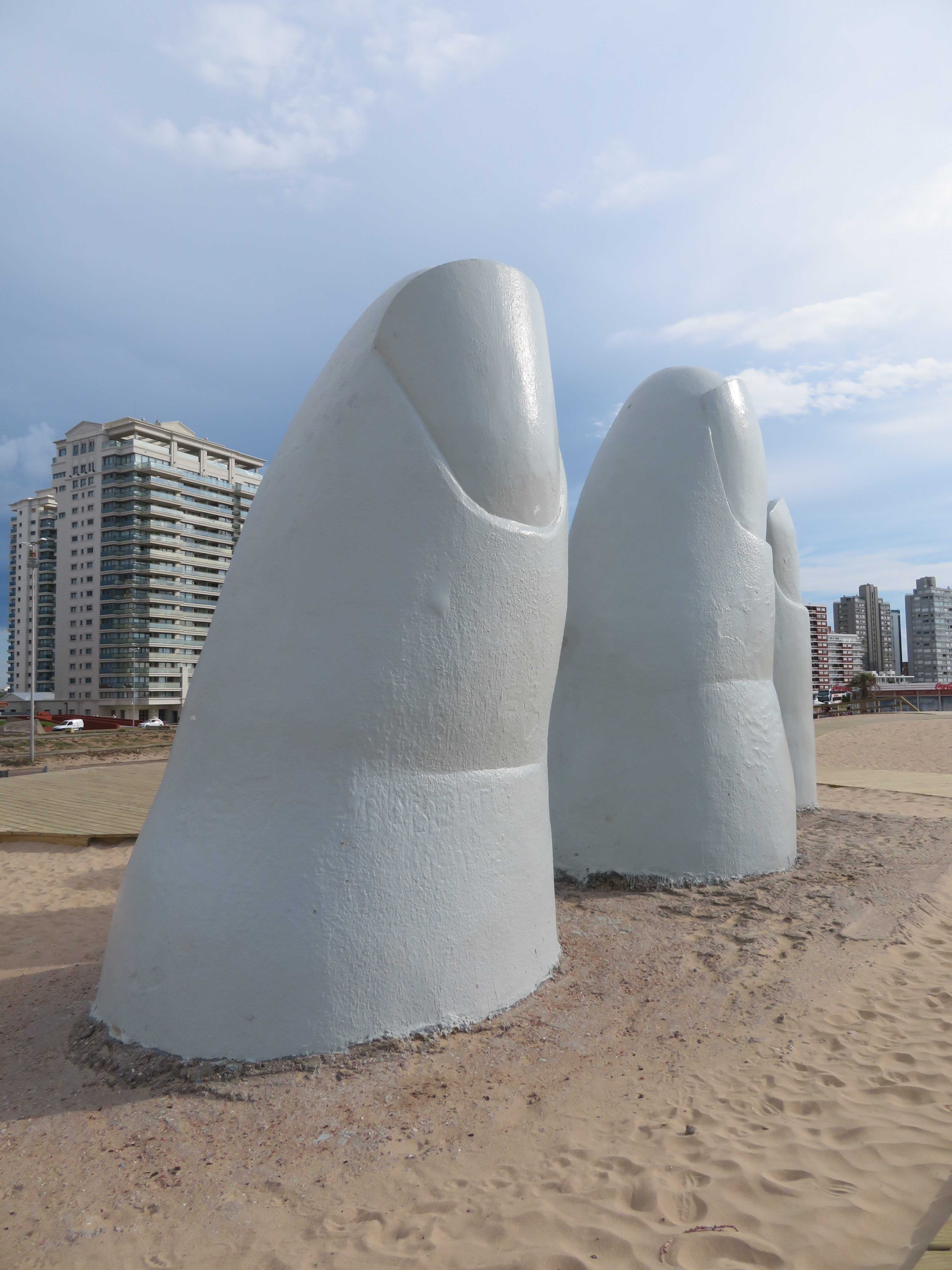 Punta del Este - The Hand 1